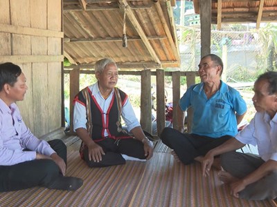 Người nghệ nhân tâm huyết với văn hóa Hrê