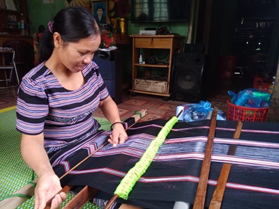 Hỗ trợ 30% tiền đóng bảo hiểm y tế cho vùng đồng bào miền núi