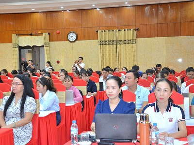 Tập huấn nâng cao kiến thức và kỹ năng chuyển đổi số ngành Thư viện