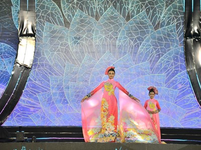 Chung kết Đại sứ áo dài bản sắc Việt Nam