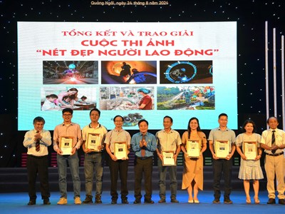 Trao giải cuộc thi ảnh “Nét đẹp người lao động”