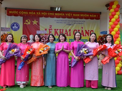 Hơn 271 nghìn học sinh bước vào năm học mới