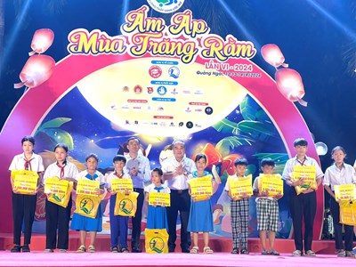 Chương trình “Ấm áp mùa trăng rằm” hướng đến các bạn nhỏ bị ảnh hưởng bão, lũ