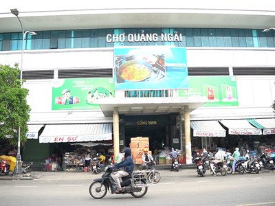 Xả thải trực tiếp ra môi trường, Ban Quản lý chợ Quảng Ngãi bị phạt 255 triệu đồng