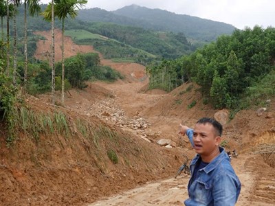 Quảng Ngãi còn nhiều điểm sạt lở đất ở vùng cao 