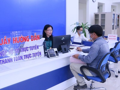 Quảng Ngãi đẩy mạnh thanh toán trực tuyến khi thực hiện dịch vụ công