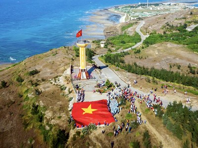 Lễ chào cờ đón năm mới 2025 sẽ tổ chức tại cột cờ trên núi Thới Lới