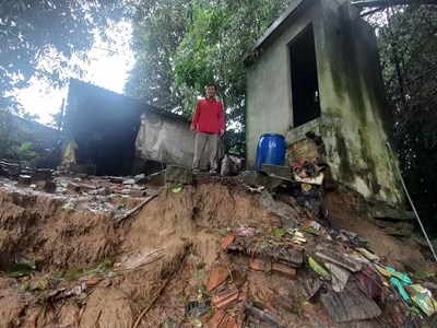 Người dân lo lắng sạt lở bờ sông Trà Khúc