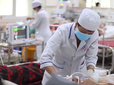 Ngành Y tế Quảng Ngãi ứng trực xuyên Tết cấp cứu, khám chữa bệnh 