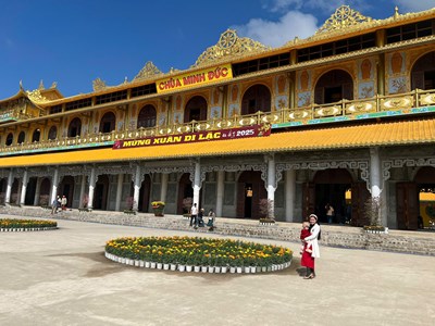 Ngôi chùa có tượng Phật Quan Âm cao nhất Đông Nam Á thu hút du khách