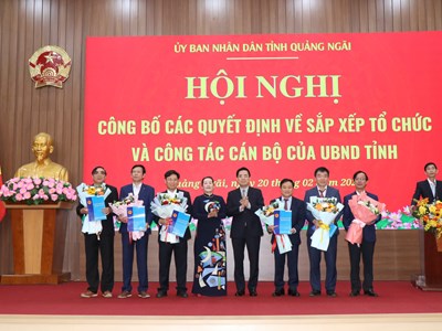 Quảng Ngãi công bố lãnh đạo chủ chốt 5 Sở mới