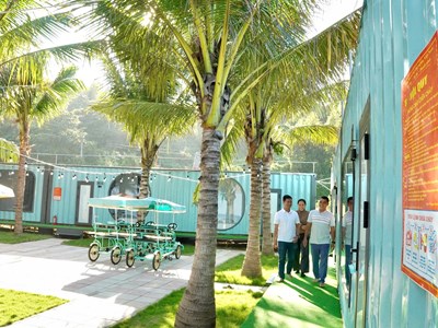 Người trẻ về làng làm du lịch homestay