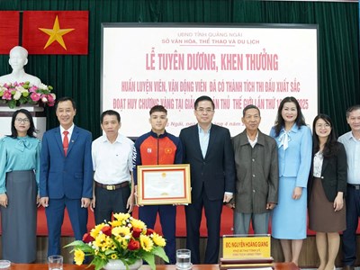 Trao Bằng khen VĐV Đinh Văn Tâm đoạt HCV tại Giải Cúp tán thủ thế giới 2025