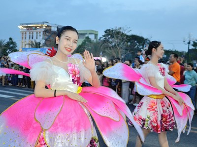 Bùng nổ sắc màu tại Lễ hội “Carnival Quảng Ngãi xin chào!”