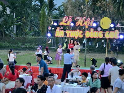 Hàng nghìn du khách đổ về Lễ hội “Ẩm thực đồng quê” 