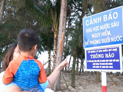 Cảnh báo nguy cơ đuối nước khi tắm biển