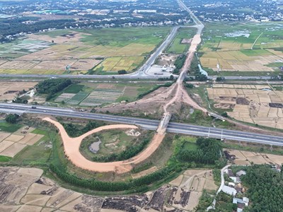 Hoàn thiện nút giao nối cao tốc Đà Nẵng - Quảng Ngãi với Khu kinh tế Dung Quất