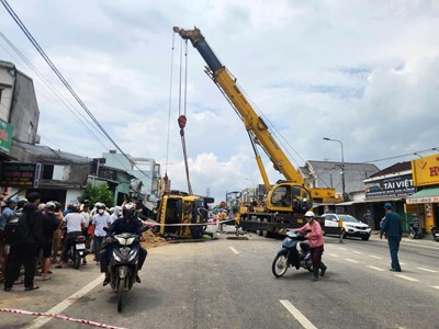 Xe tải mất kiểm soát, gây tai nạn liên hoàn