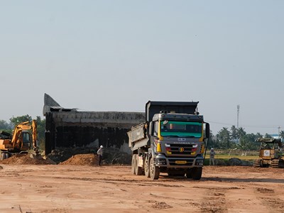 Quảng Ngãi đẩy nhanh tiến độ thi công và giải ngân các dự án trọng điểm