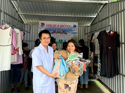 “Gian hàng 0 đồng” của các y, bác sĩ đối với đồng bào vùng cao