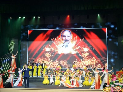 Lắng đọng đêm nhạc Trần Xuân Tiên “Như nắng bay lên”