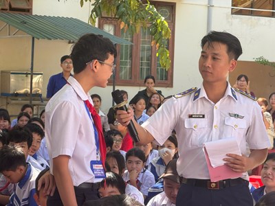 Sôi nổi Cuộc thi “Em yêu biển, đảo quê hương”