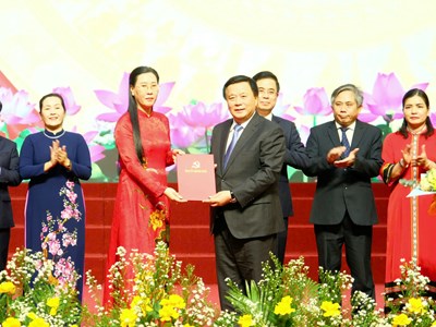 Quảng Ngãi công bố nghị quyết, quyết định về sáp nhập đơn vị hành chính cấp tỉnh, cấp xã