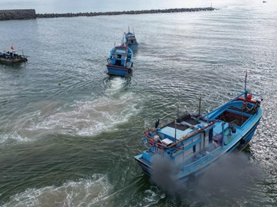 Cửa biển thông, ngư dân ra khơi phấn khởi