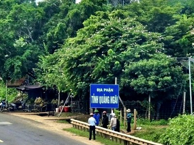 Chỉnh sửa biển báo “địa phận tỉnh Quảng Ngãi” gây phản cảm