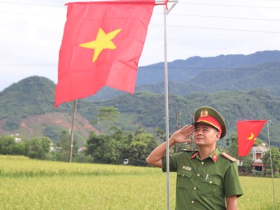 Khơi dậy lòng yêu nước, tự hào dân tộc từ “Đường cờ Tổ quốc”