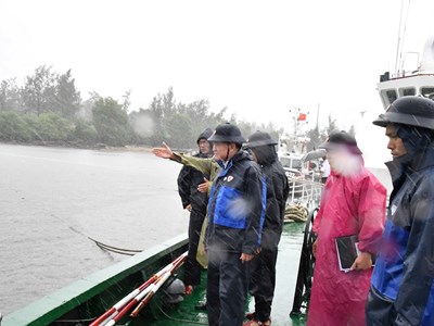 Bộ Tư lệnh Vùng Cảnh sát biển 2 sẵn sàng hỗ trợ ngư dân trên biển