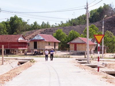 An cư cho đồng bào dân tộc thiểu số Ca Dong