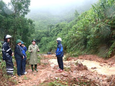 Triển khai các giải pháp khắc phục tình trạng sạt lở, đảm bảo lưu thông an toàn