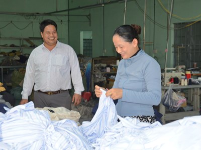 Cơ sở may gia công góp phần giải quyết việc làm cho lao động nông thôn xã Mộ Đức