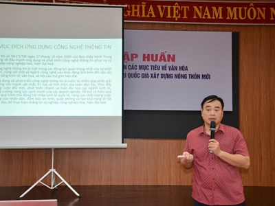 Tập huấn triển khai thực hiện các mục tiêu về văn hoá trong Chương trình MTQG xây dựng NTM