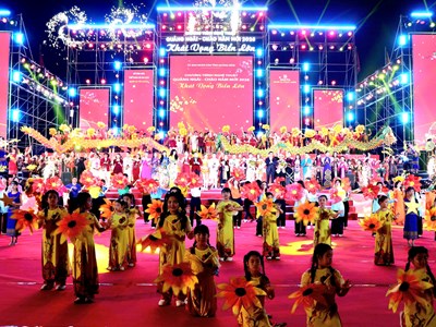 Ấn tượng Chương trình nghệ thuật “Quảng Ngãi chào năm mới 2026”