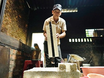 Giữ lửa làng bánh nổ xứ Quảng mỗi độ Tết đến, Xuân về