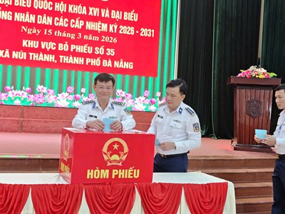 Cử tri Bộ Tư lệnh Vùng Cảnh sát biển 2 nô nức tham gia ngày hội bầu cử