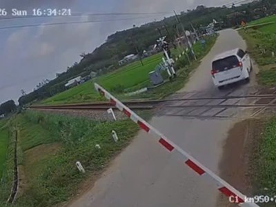 Quảng Ngãi xử phạt 3 trường hợp vượt rào chắn đường sắt