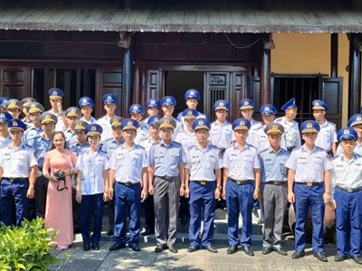 Bồi đắp lý tưởng cách mạng cho tuổi trẻ Vùng Cảnh sát biển 2