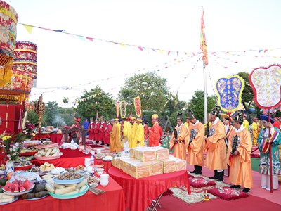 Trang nghiêm lễ tế thiên tại Miếu Bà Phú Thạnh