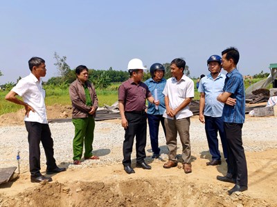 Người dân xã Tịnh Khê tự nguyện hiến đất, chung tay xây dựng cầu