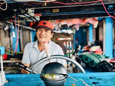 Ngư dân Quảng Ngãi đổi cách đi biển để giữ vững sinh kế