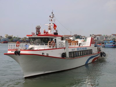 Siết chặt an toàn giữa cao điểm du lịch tuyến Sa Kỳ - Lý Sơn 