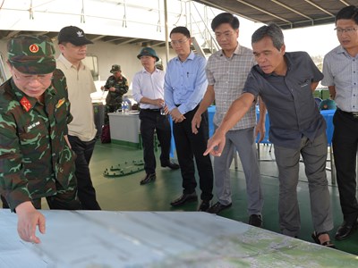 Quảng Ngãi tập trung phát triển cảng biển, logistics và du lịch bền vững