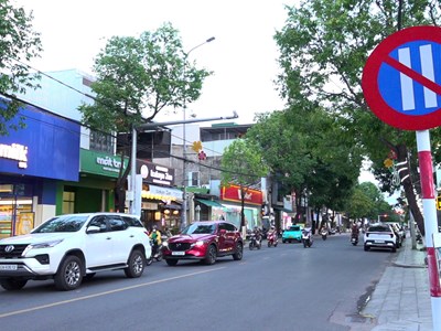 Cấm đỗ xe theo ngày chẵn - lẻ, tạo nếp giao thông văn minh ở đô thị Quảng Ngãi