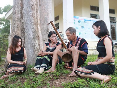 Chạm vào đại ngàn, khám phá văn hóa Ba Na