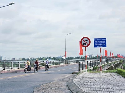 Đóng cầu Trà Khúc 1 từ tuần tới, người dân lưu thông qua cầu nào?