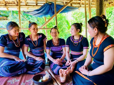 Giữ mạch nguồn dân ca Hrê