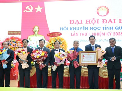 Hội Khuyến học tỉnh Quảng Ngãi đón nhận Huân chương Lao động hạng Ba